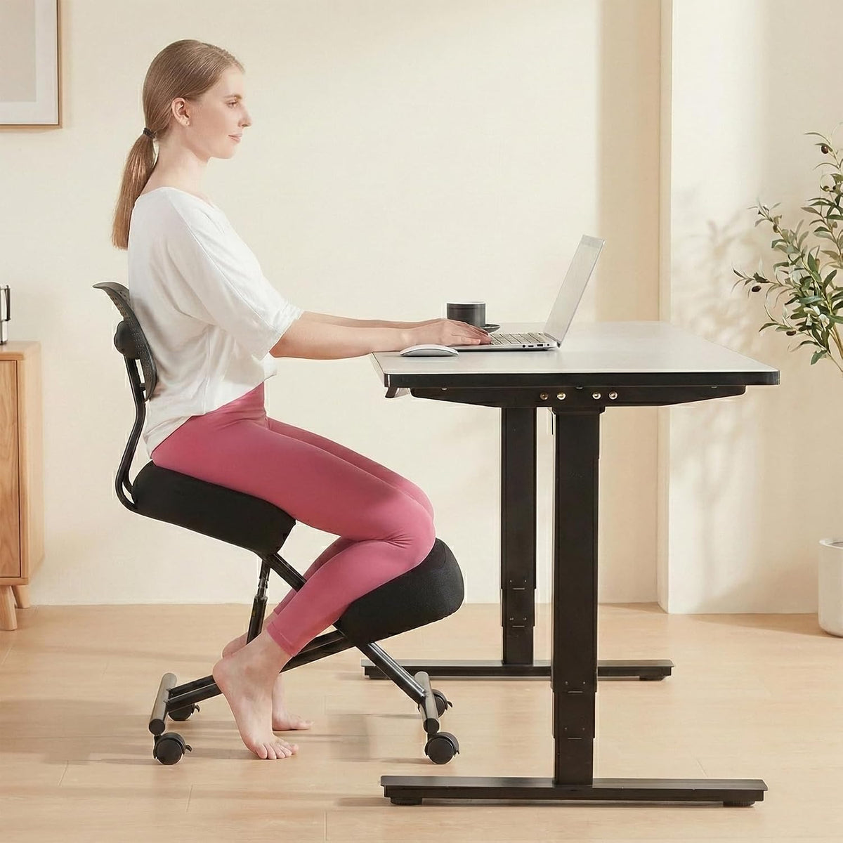 Ergonomic Adjustable Kneeling Chair With Backrest